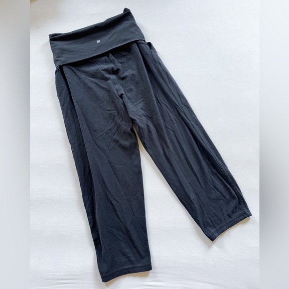 Lululemon Womens Black Align Ribbed Waist Cropped Jogger SIZE 6 LW6CDPS Athletic - Picture 3 of 6